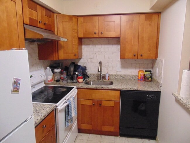 Photo - 1025 Hancock St Unit 4G