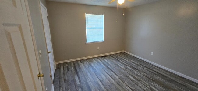 Photo - 23 Scarbrough Ln