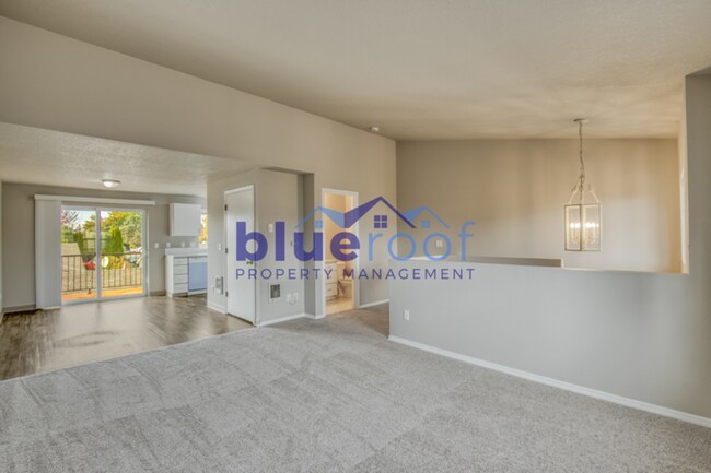 Photo - 615 N Elliott Rd
