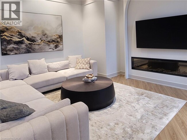 Photo - 2088 James St Unit 802