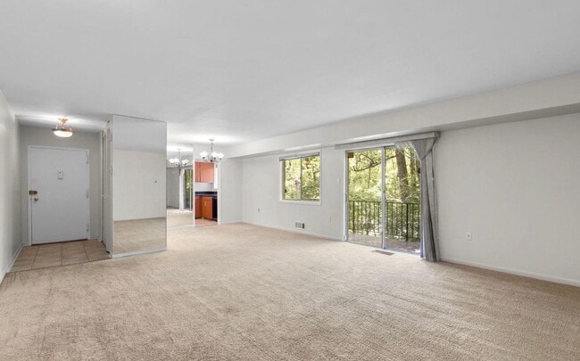 Photo - 10643 Weymouth St Unit 103