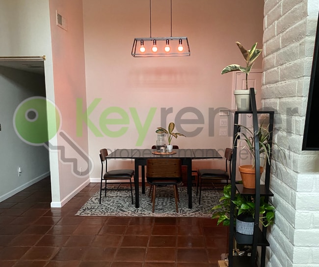 Photo - 2692 Bradford Way