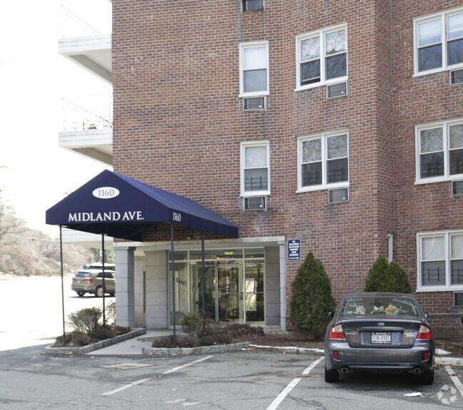 Photo - 1160 Midland Ave