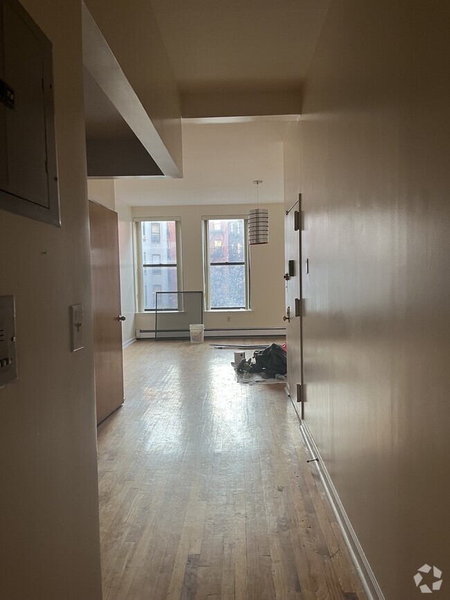 Building Photo - 241 W 122nd St Unit #2 Rental