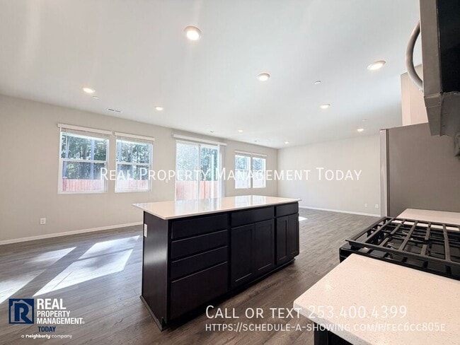 Photo - 10730 188 St E