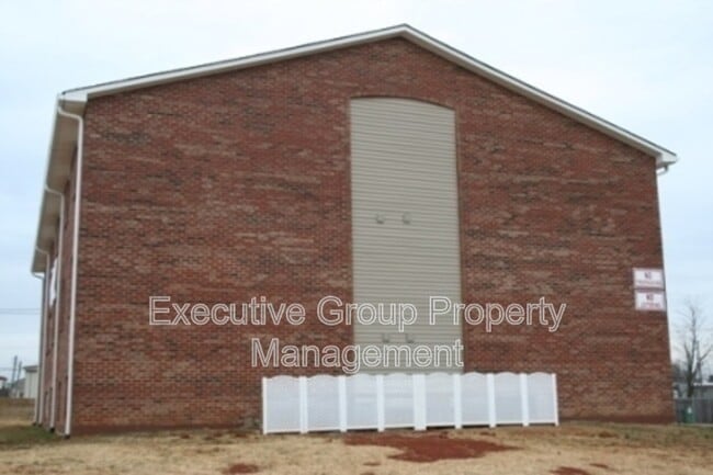 Photo - 365 Elmwood Dr