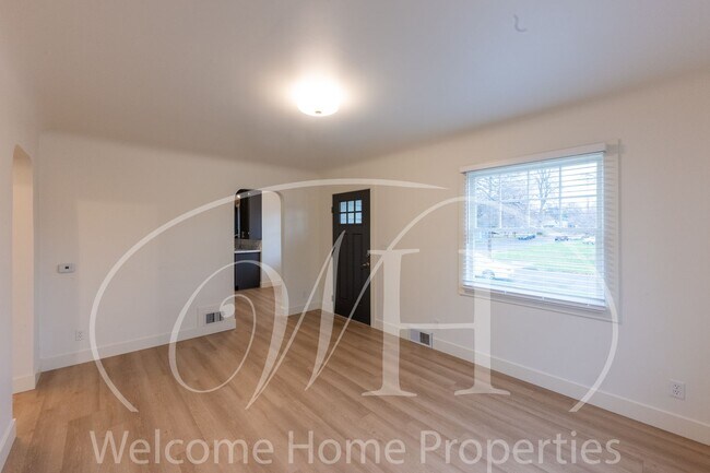 Photo - 427 E Pine St Unit 427 Pine, A