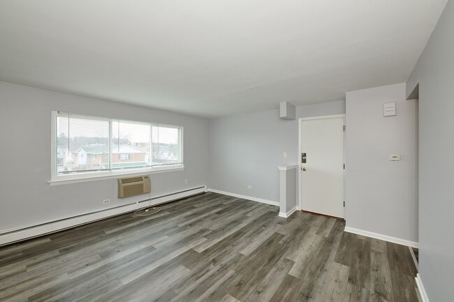 Photo - 8805 N Dee Rd