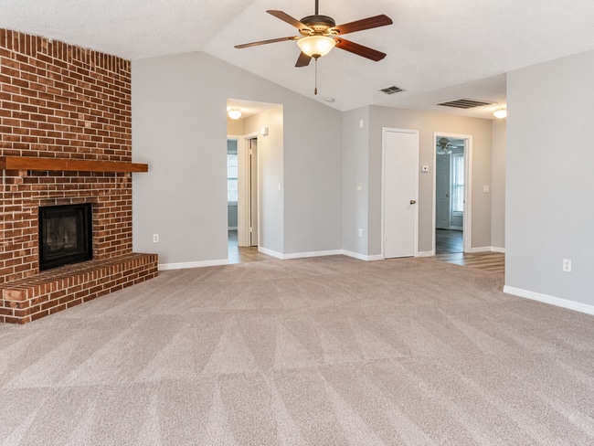 357 Santiago Ct