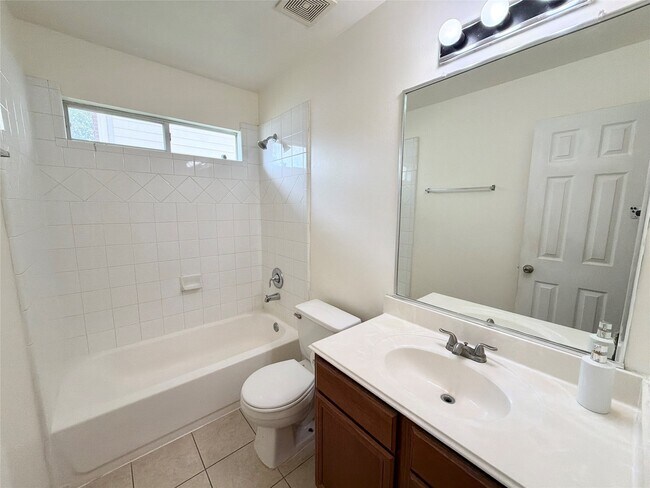 Photo - 19538 Plantation Cove Ln