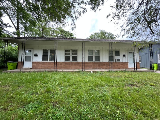Photo - 109 Baldwin St Apartments Unit 109