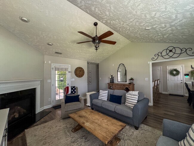 Photo - Beautiful 4 Bed 2 Bath Westgate Home with Community Amenities