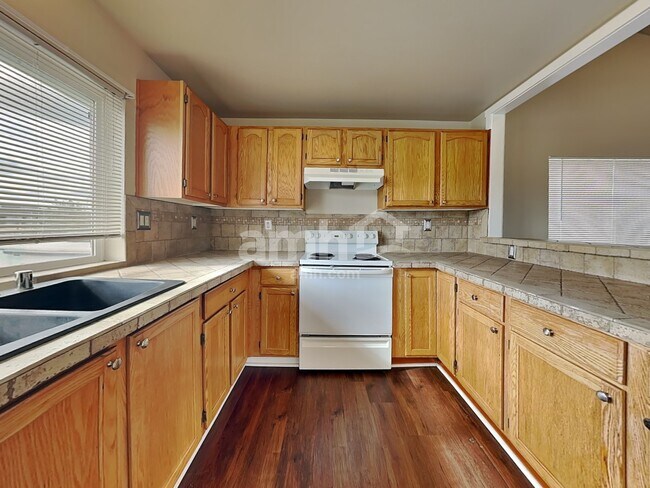 Photo - 1327 Whitehouse Ave