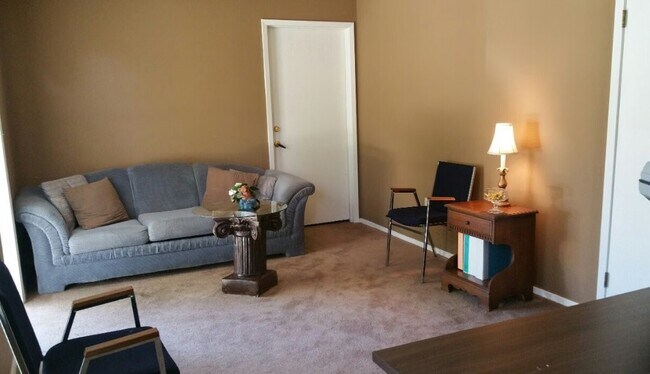 Photo - 4191 Broad St