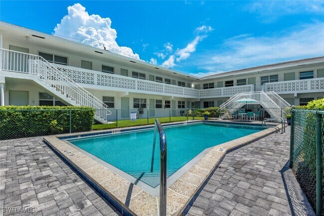 Photo - 546 4th Ave S Unit 7