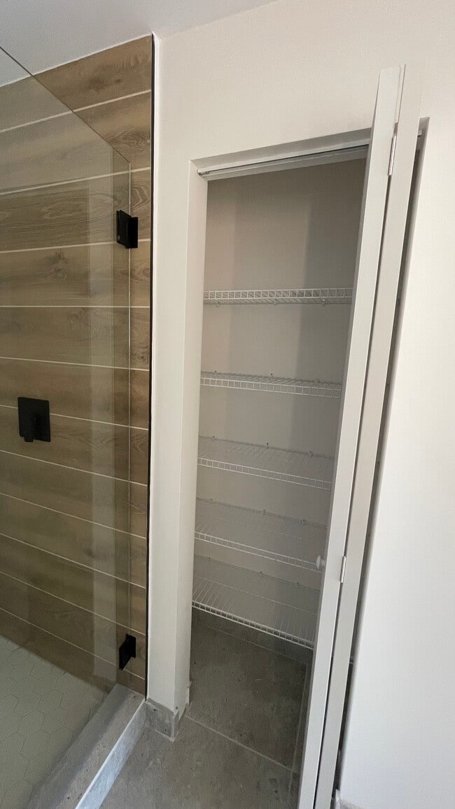 Photo - 154 NE 23rd St Unit D2