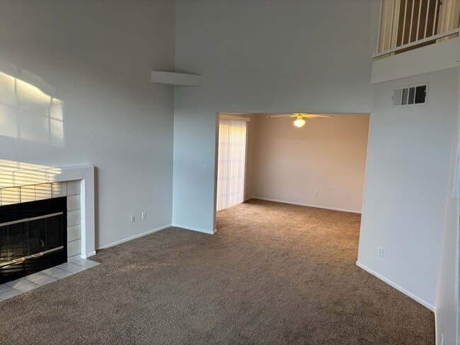 Photo - *GREAT TOWNHOME IN GATED "SILVERADO RANCH COMMUNITY!!"