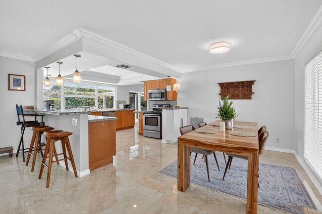 Photo - 424 SW 7th Way