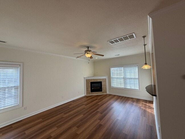 Photo - Beautiful 4-Bedroom Home with In-Law Suite "ASK ABOUT OUR ZERO DEPOSIT"