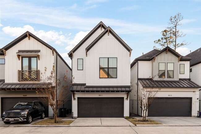 Building Photo - 9011 Wellspring Dr