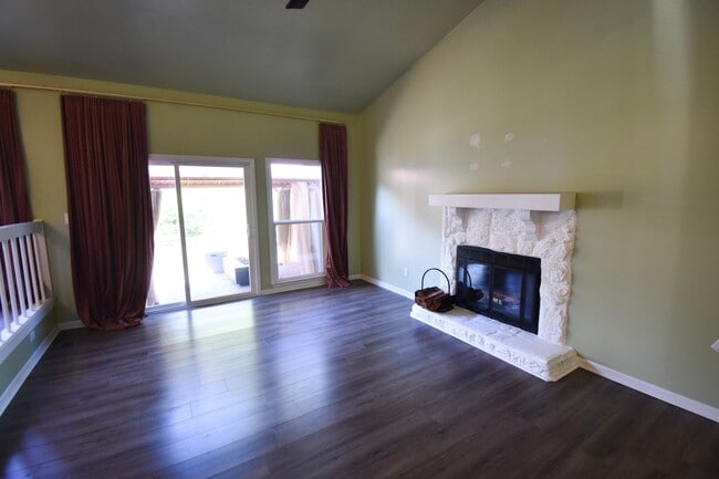 Photo - 3 Bedroom 2 Bathroom Home with Large Deck-...