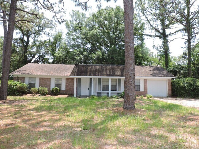 Building Photo - Great location in northeast Pensacola! Rental