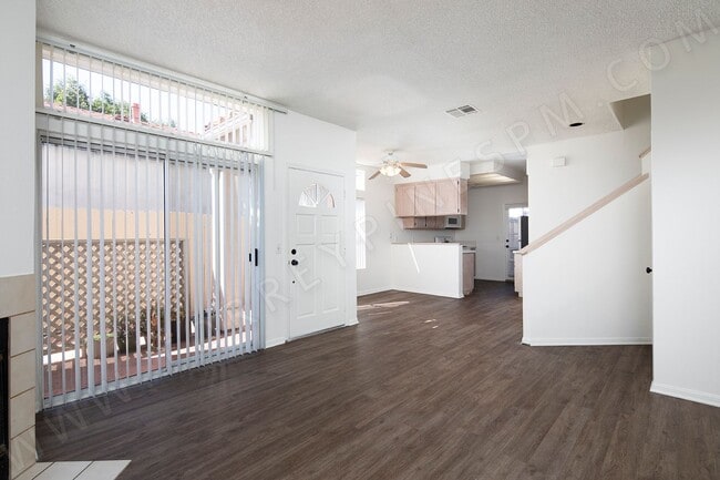 Photo - 1420 Hornblend St