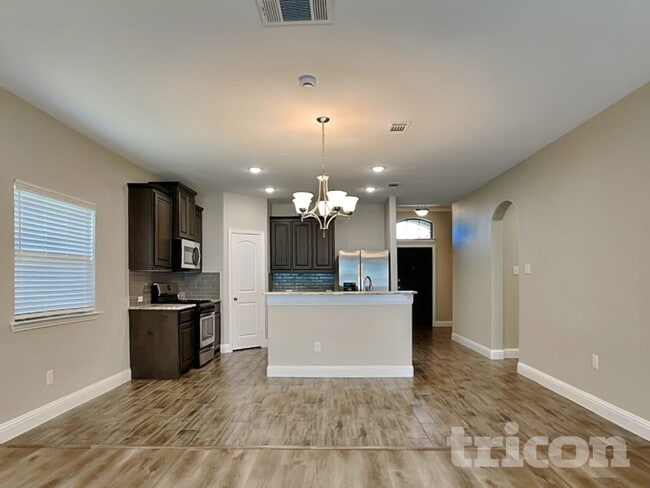 Photo - 7712 Cottonwood Dr