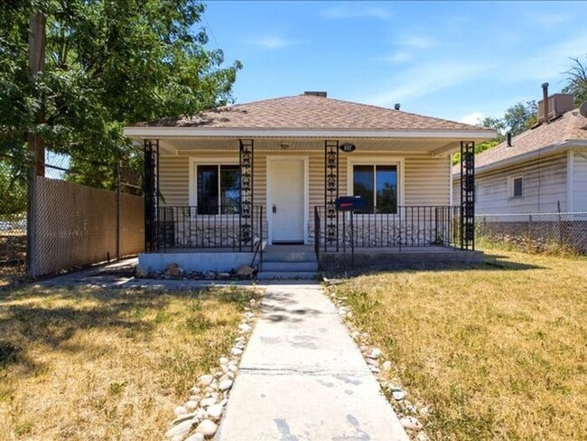 Building Photo - Poplar Grove 2 bedroom 1 bath, fenced