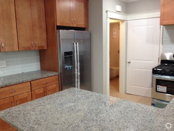 Building Photo - 17 Meacham Rd Unit 2 Rental