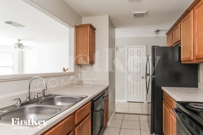 Photo - 2935 La Estancia Ln