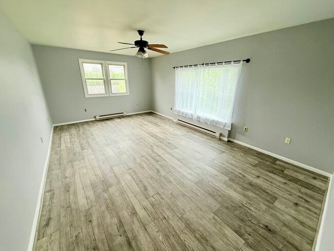 Photo - 3527 Kutztown Rd Unit #3 2ndFloor