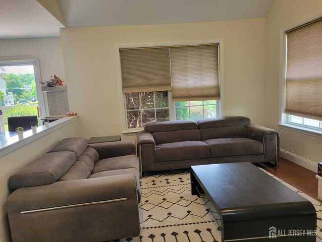 Photo - 13 Airdale Dr