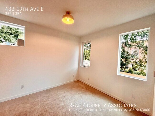 Photo - 433 19th Ave E