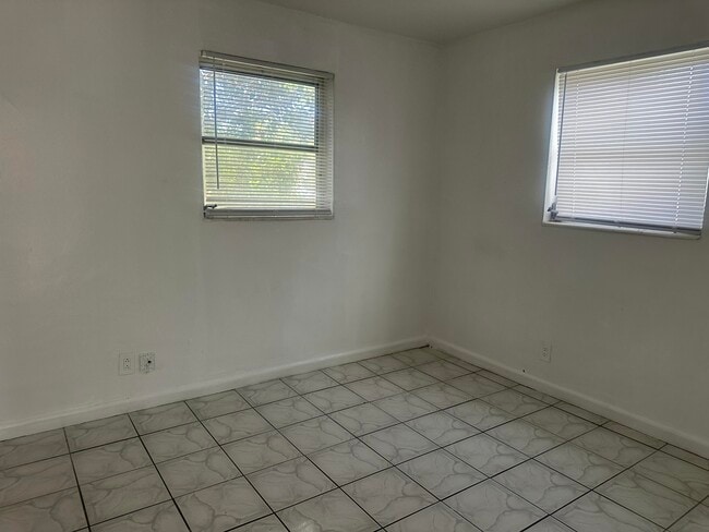 Photo - 4120 NW 39th Ave