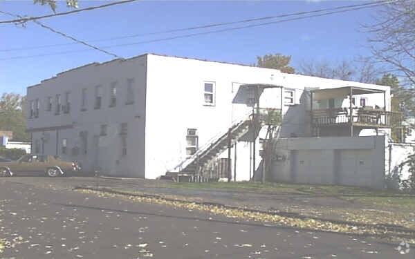 Photo - 70 N Main St Apartments