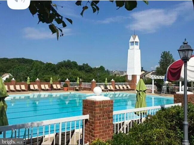 Photo - 2637 Glenriver Way