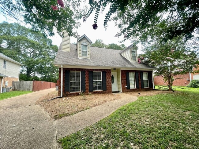 Photo - Charming 3 Bedroom Home in Madison – Bonus Room & Large Private Backyard!