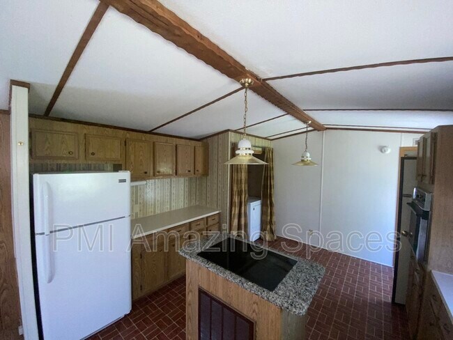 Photo - 9121 Simpson Rd