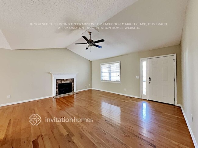 Photo - 25 Hedgerow Ct SE