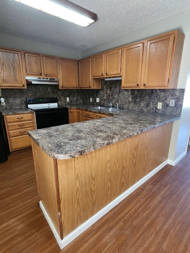 Photo - 309 W Sallier St