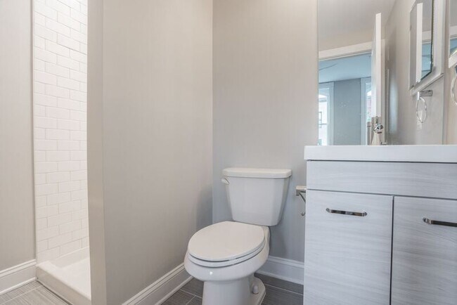 Photo - 310 E Lanvale St Unidad 3