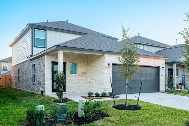 Photo - 8595 Blueberry Ash St