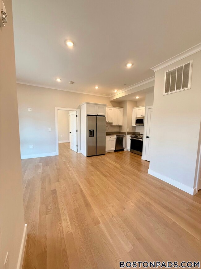 Photo - 16-18 Highgate St. Unidad 102