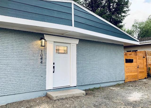 Photo - 1044 Stuart St