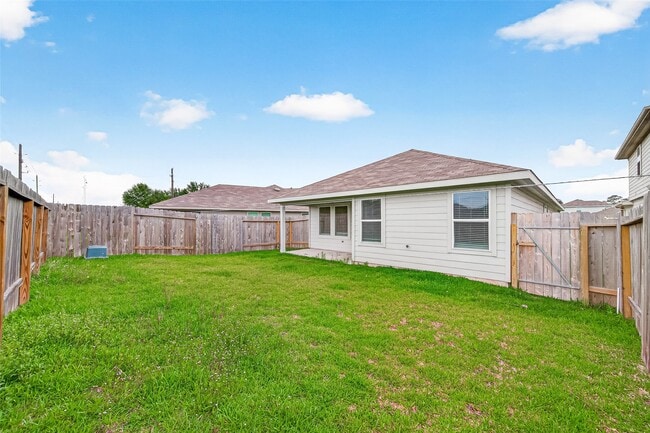 Building Photo - 1710 Legacy Hills Dr