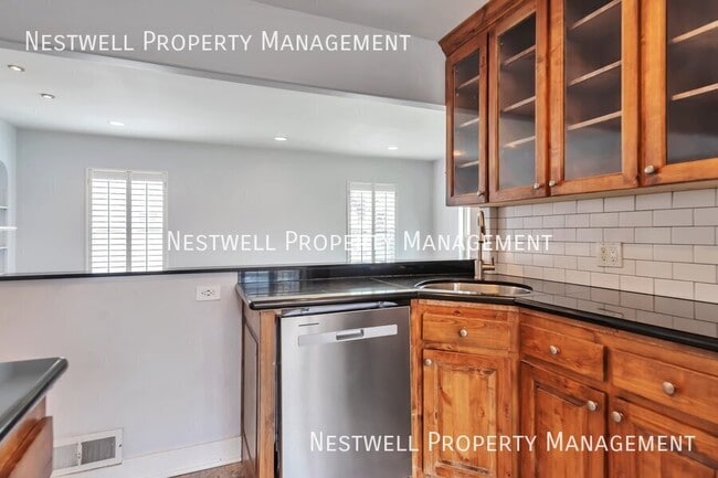 Photo - 1962 S Imperial St