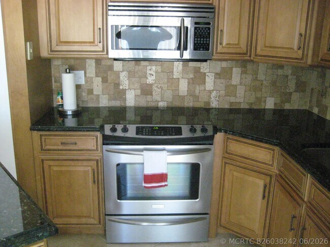 3900 SE County Line Rd Unit 24d