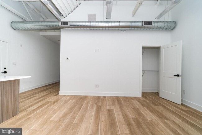 Photo - 2700 E Auburn St Unidad G203