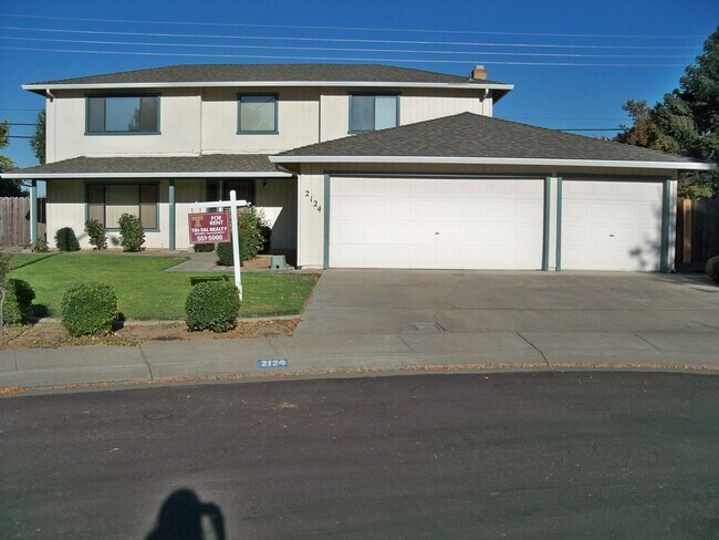 Building Photo - Near Beyer High School